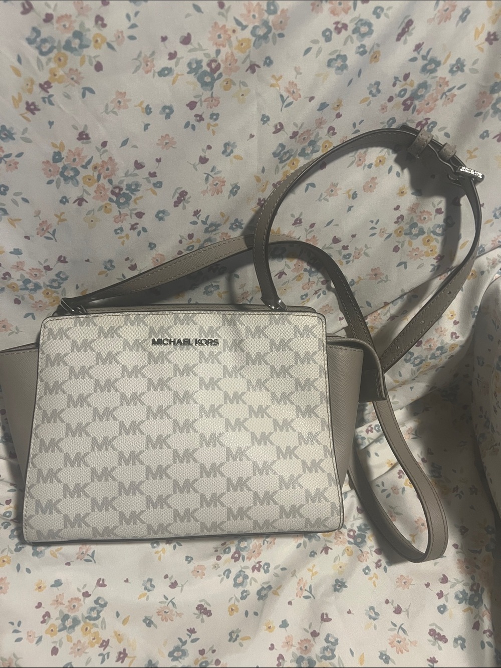 Michael Kors White/Grey Signature MK Crossbody Bag